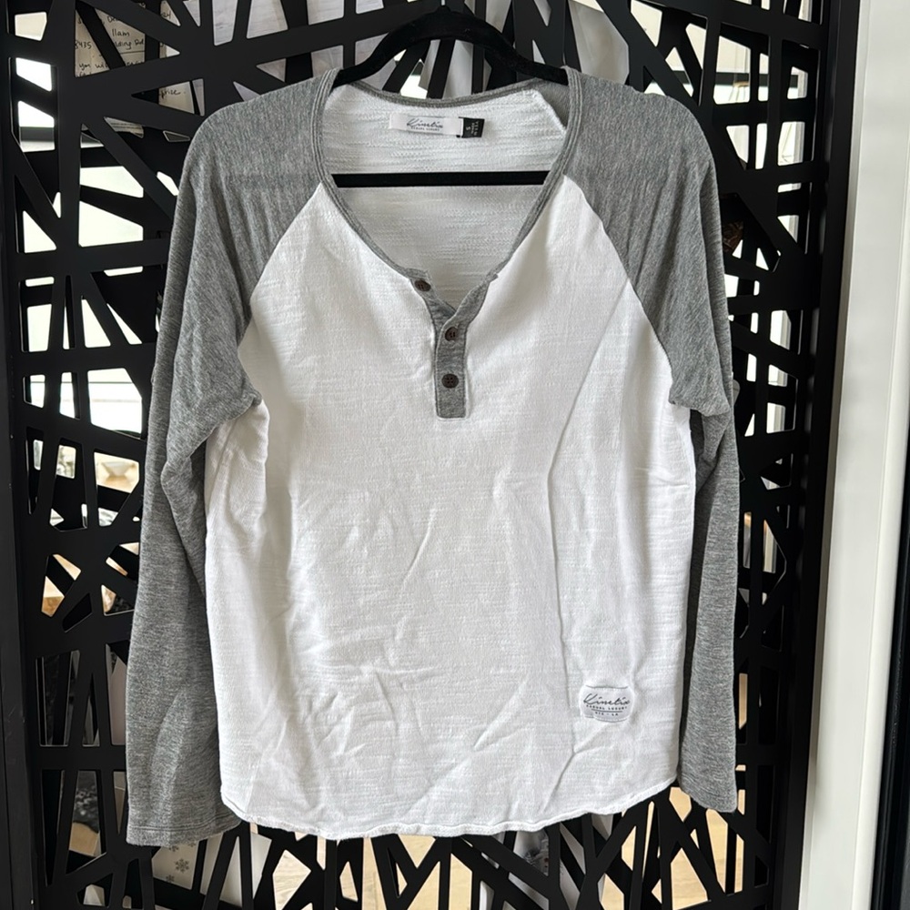 Men’s henley size small